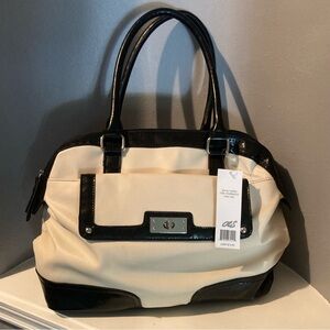 Mondani New York Purse